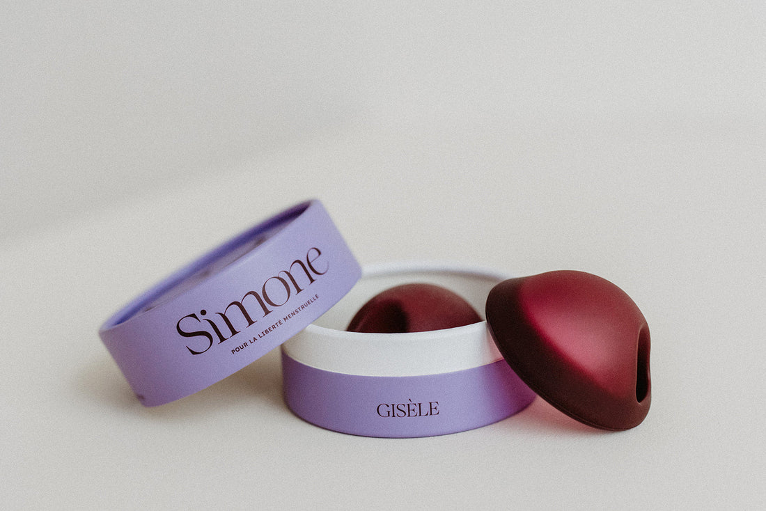 Disque et cup menstruels : pourquoi le choix de la matière est-il crucial ?